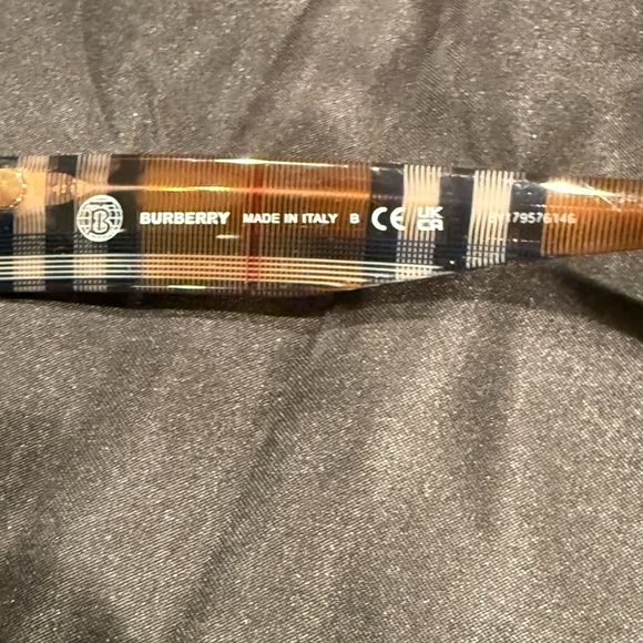 Burberry Kitty BE4364 396713 Sunglasses. NWOT & FULL INCLUSION - Picture 8 of 16